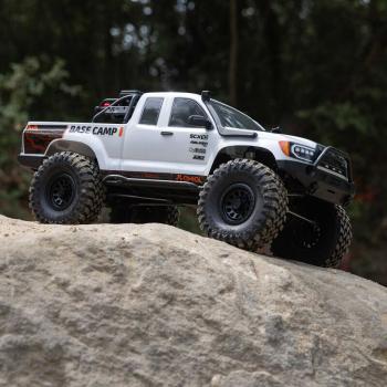 Axial 1/10 SCX10 III Base Camp 4X4 Rock Crawler Brushed RTR, White RC-Offroad Car - AXI-1375T1