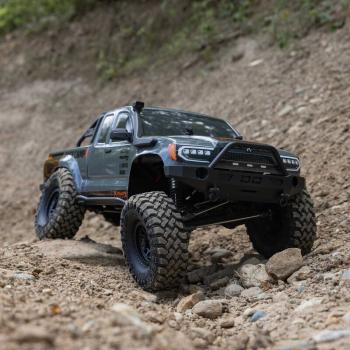 Axial 1/10 SCX10 III Base Camp 4X4 Rock Crawler Brushed RTR, White RC-Offroad Car - AXI-1375T2