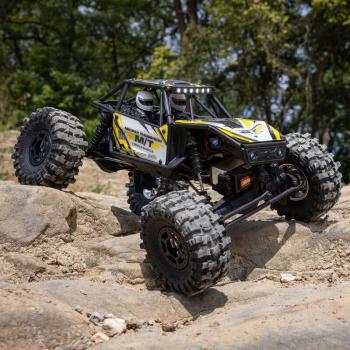 Axial 1/18 UTB18 Capra 4WS 4X4 RTR Brushed Rock Crawler (Battery & Charger Included), Yellow - AXI-1750T2