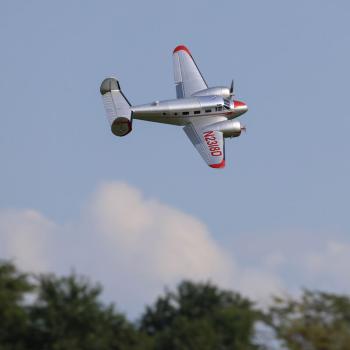 E-flite Twin Beechcraft D18 1.5m RC-Flugzeug BNF Basic - EFL1096250