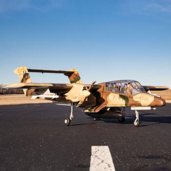 Hangar9 OV-10 Bronco 30cc ARF w/ Landing Gear Set RC-Flugzeug Spannweite: 2750mm - HAN4670CR
