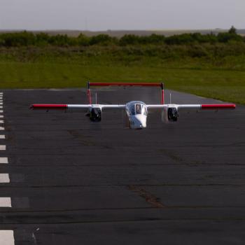 Hangar9 OV-10 Bronco 20cc ARF 84 Scale RC-Flugmodell Spannweite: 2129mm - HAN5055