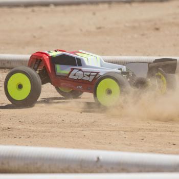 Losi 1/8 8IGHT-XTE 4WD Sensored Brushless Racing Truggy Offroad RC-Car RTR - LOS04020