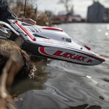ProBoat Blackjack 24 V2 Catamaran Brushless RC-Rennboot: RTR Vegas Offshore - PRB08049T2