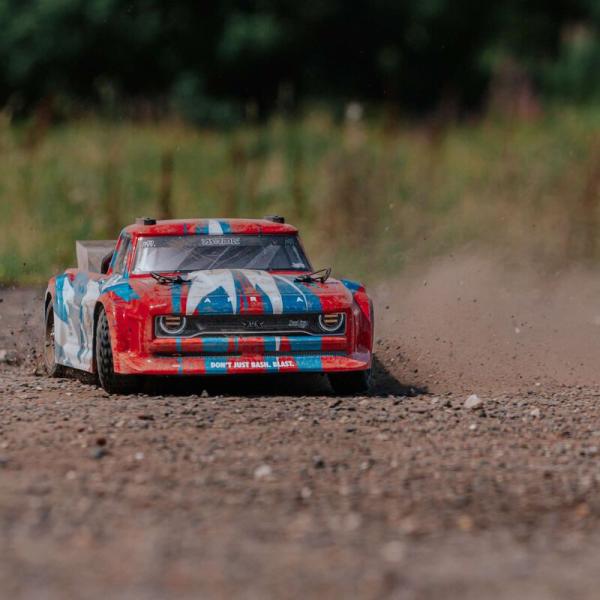 Arrma INFRACTION 4X4 MEGA 1/8th Resto-Mod Truck Red/Blue RTR - ARA4215V3BIT1