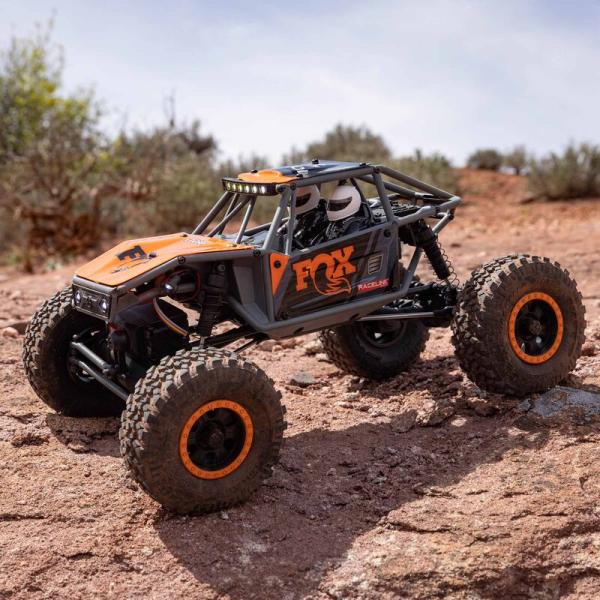 Axial 1/18 UTB18 Capra 4WD Unlimited Trail Buggy RTR Grey - AXI01002V2T2