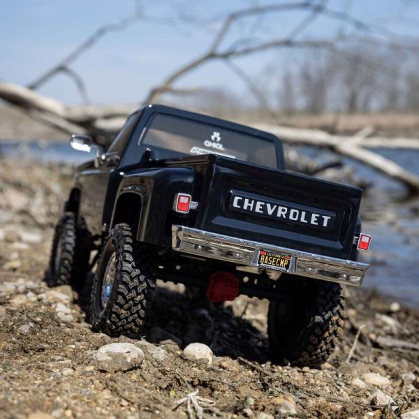 Axial 1/10 SCX10 III Base Camp 1982 Chevy K10 4X4 RTR Ofroad RC-Car Crawler Black - AXI03030T2
