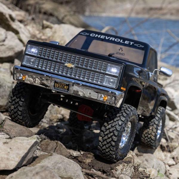 Axial 1/10 SCX10 III Base Camp 1982 Chevy K10 4X4 RTR Ofroad RC-Car Crawler Black - AXI03030T2
