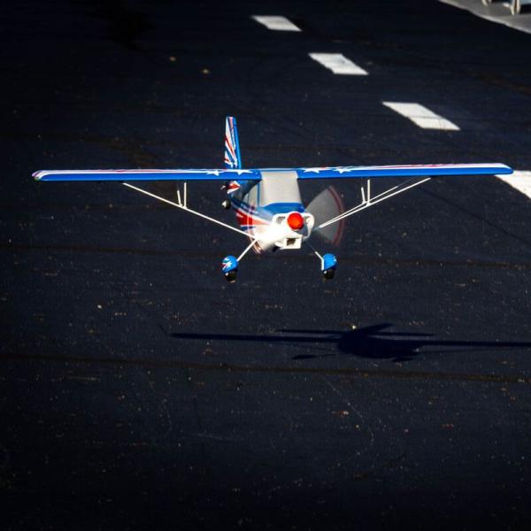 E-flite Decathlon RJG 1.2m RC-Flugzeug BNF Basic with AS3X and SAFE Select - EFL09250