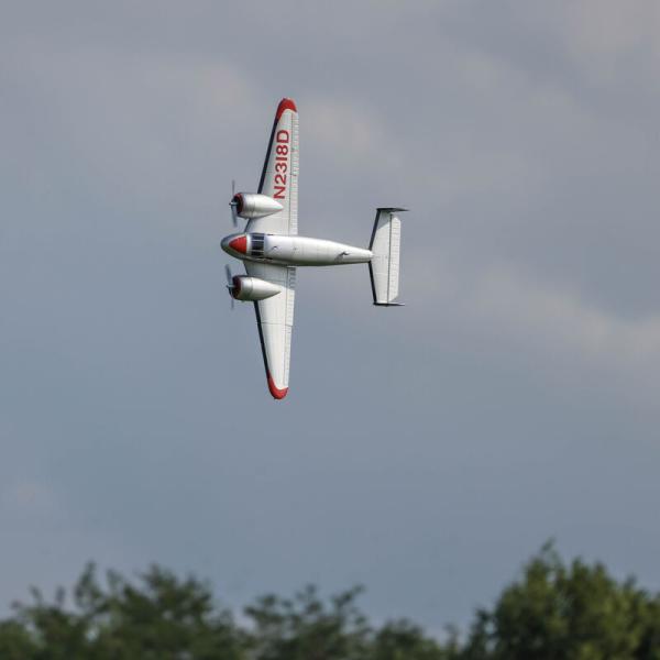 E-flite Twin Beechcraft D18 1.5m RC-Flugzeug BNF Basic - EFL1096250