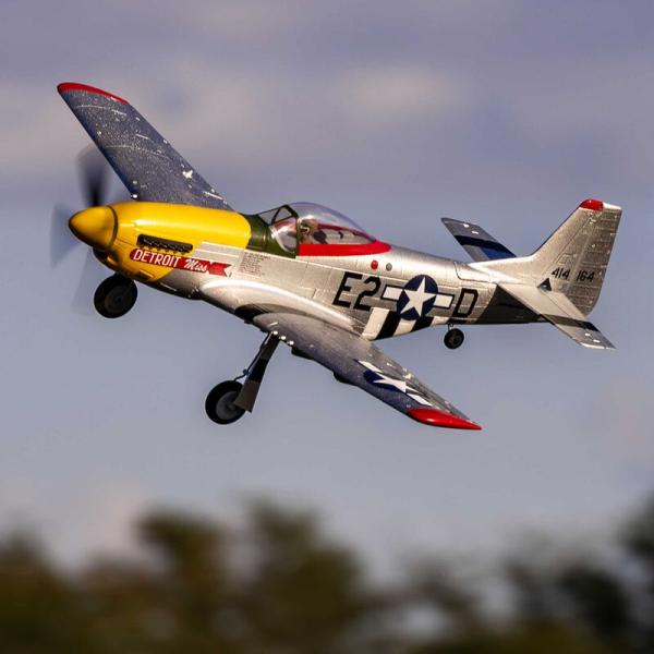 E-flite UMX P-51D Mustang “Detroit Miss” Micro RC-Flugzeug BNF Basic with AS3X and SAFE Select - EFLU7350
