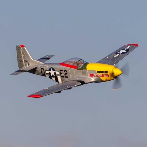 E-flite UMX P-51D Mustang “Detroit Miss” Micro RC-Flugzeug BNF Basic with AS3X and SAFE Select - EFLU7350