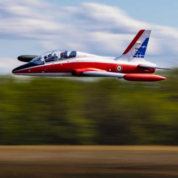 Hangar9 Aermacchi MB-339 60-86N Scale Military Turbine Jet RC-Flugzeug ARF 84 - HAN3390B