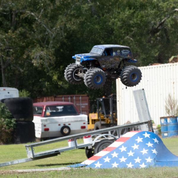 Losi LMT:4wd Solid Axle Monster Truck, SonUvaDigger:RTR RC-Car - LOS04021T2